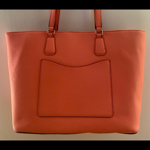 Salmon colored Nine West medium size tote. Wear it two different ways! - Picture 3 of 5